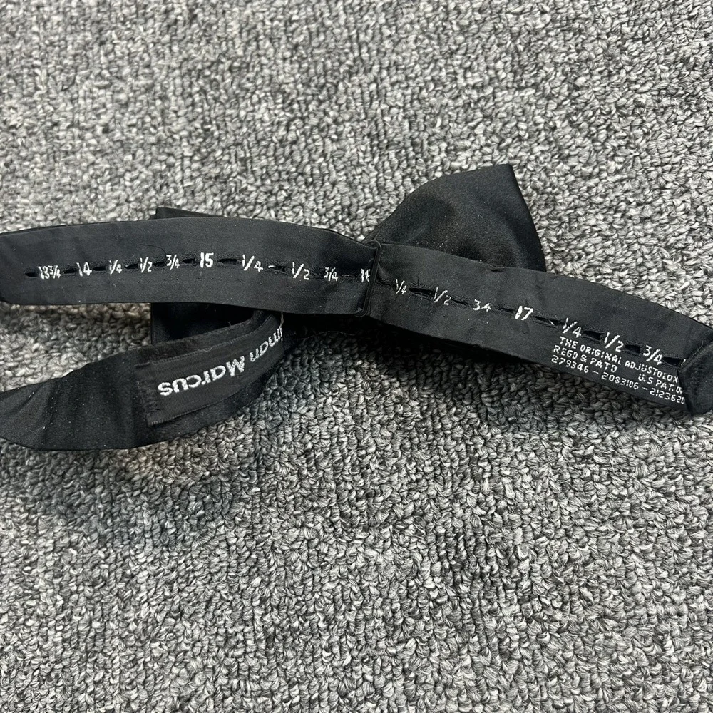 Neiman Marcus Vintage Black Silk Satin Adjustable Bow Tie OS Formal Black Tie